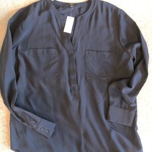 Ann Taylor Navy 100% silk blouse tunic. Size large. New with tags